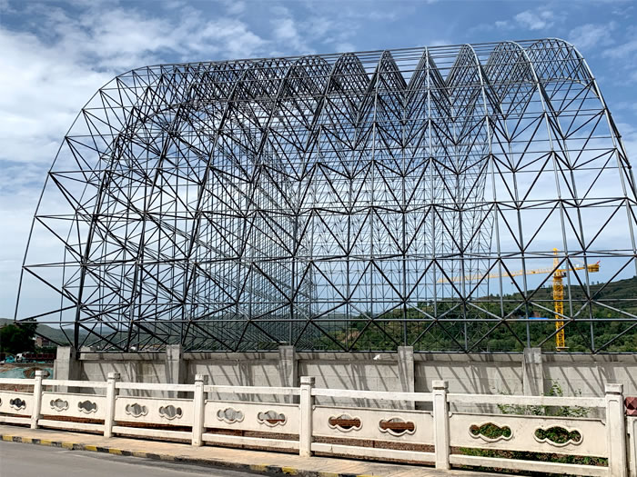 伊犁山寨矿储煤棚网架